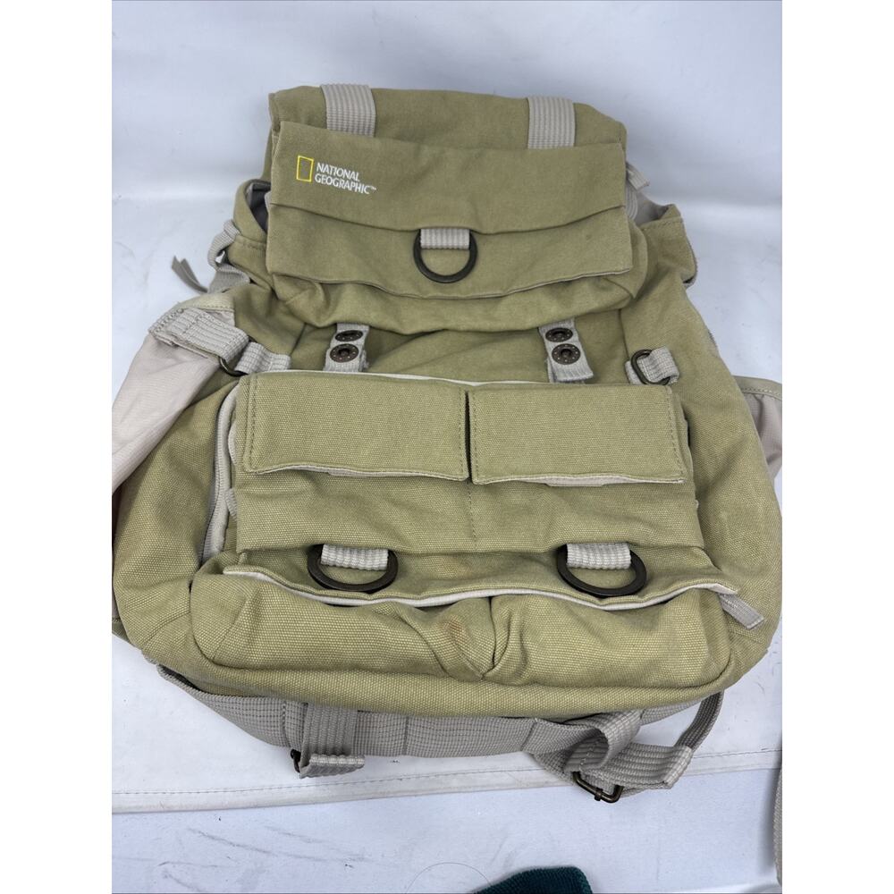 National Geographic NG 5162 Earth Explorer Medium Backpack